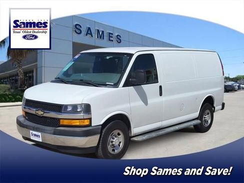 Used 2018 Chevrolet Express 2500 w/ Driver Convenience Package image 1