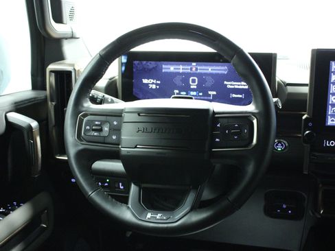 Used 2025 GMC Hummer EV 2X AWD/4WD image 17