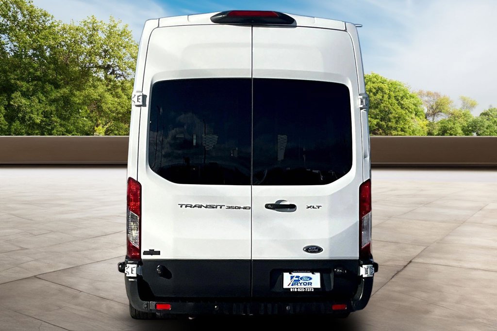 Used 2018 Ford Transit 350 XLT RWD image 4