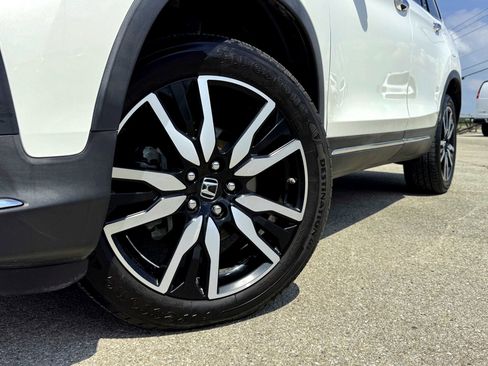 Used 2019 Honda Pilot Elite image 2