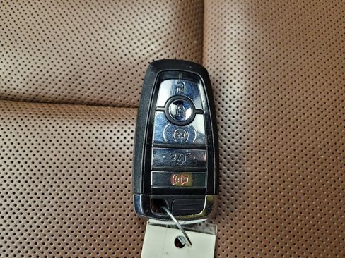 Used 2020 Lincoln Aviator Reserve image 32