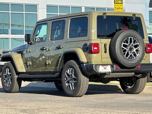 New 2026 Jeep Wrangler Unlimited Sahara AWD/4WD image 5
