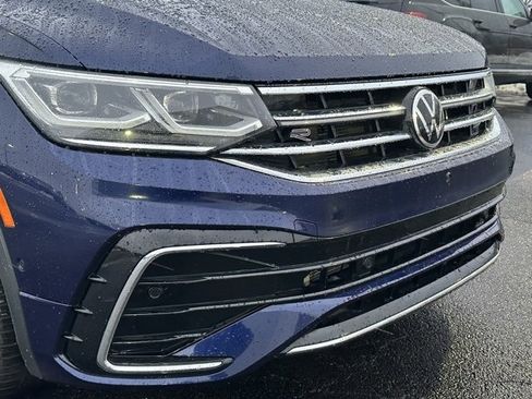 Certified 2022 Volkswagen Tiguan SEL R-Line image 8