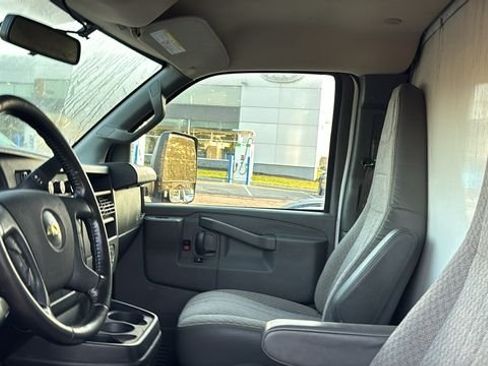 Used 2020 Chevrolet Express 3500 Extended w/ Power Convenience Package RWD image 22