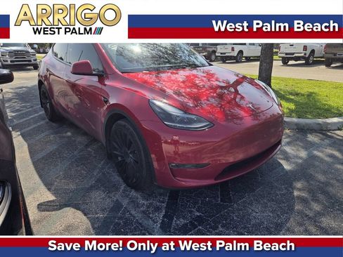 Used 2023 Tesla Model Y Long Range AWD/4WD image 1