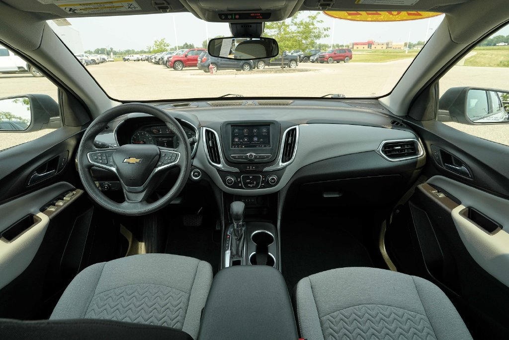 Used 2022 Chevrolet Equinox LS AWD/4WD image 29