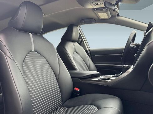 Certified 2024 Toyota Camry SE FWD image 31