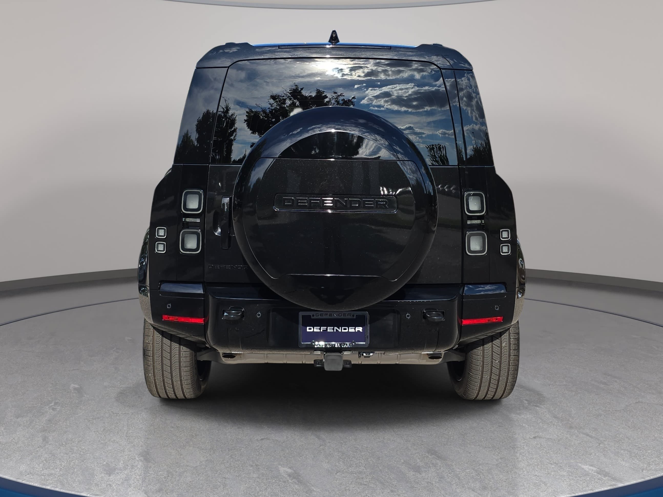New 2026 Land Rover Defender 110 X-Dynamic SE AWD/4WD image 6