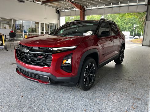 New 2026 Chevrolet Equinox RS FWD image 4