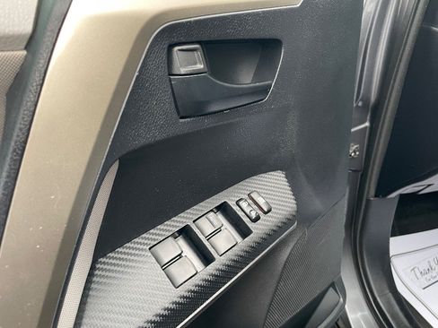Used 2013 Toyota RAV4 XLE FWD image 34