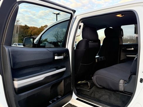 Used 2018 Toyota Tundra SR5 image 23