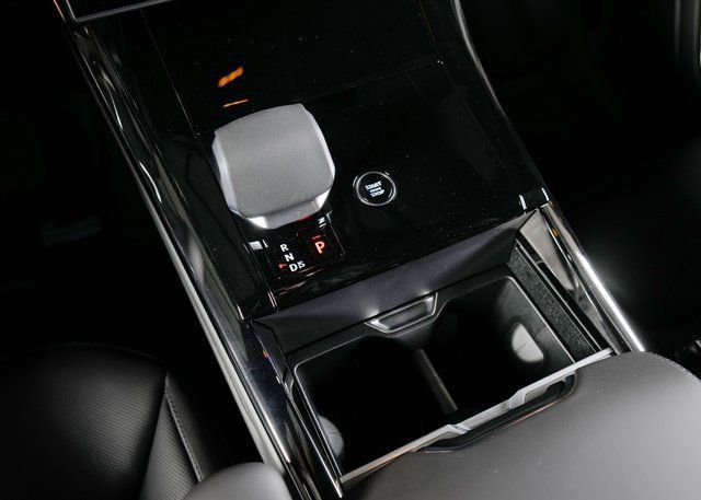 New 2026 Land Rover Range Rover Sport SE AWD/4WD image 13
