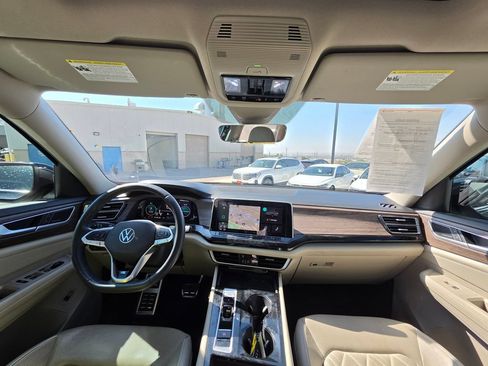 Used 2024 Volkswagen Atlas SEL Premium R-Line AWD/4WD image 20