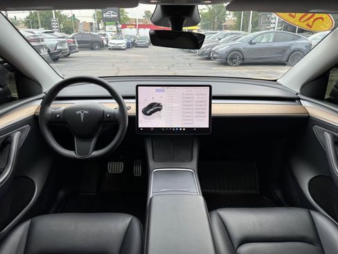 Used 2023 Tesla Model Y Performance AWD/4WD image 35