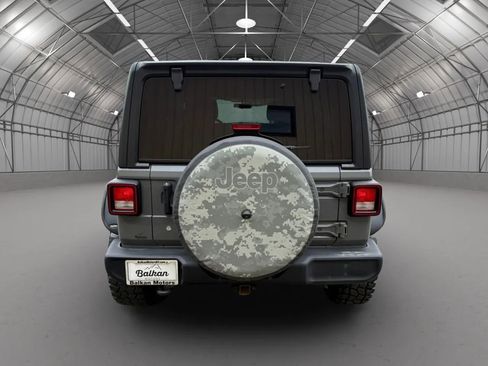 Used 2018 Jeep Wrangler Unlimited Sport S image 7