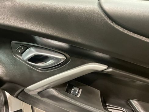 Used 2017 Chevrolet Camaro LT RWD image 14