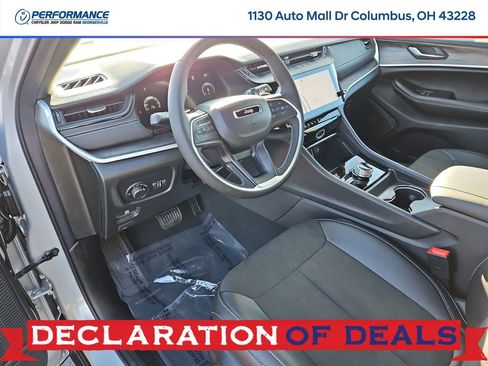 New 2026 Jeep Grand Cherokee Altitude image 17