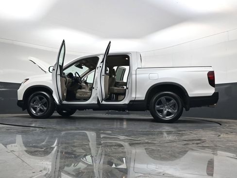 Used 2023 Honda Ridgeline RTL-E image 40