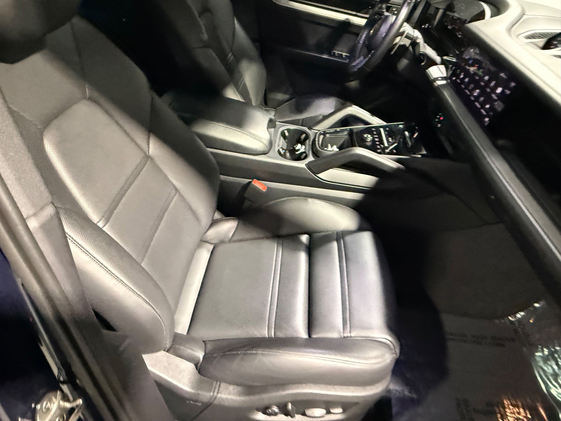 Used 2024 Porsche Cayenne Coupe AWD/4WD image 50