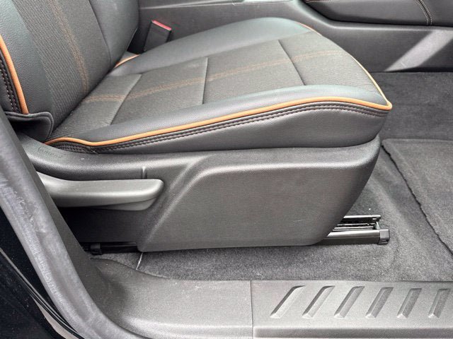 Used 2023 GMC Canyon AT4 w/ Canyon Safety Plus Package AWD/4WD image 29