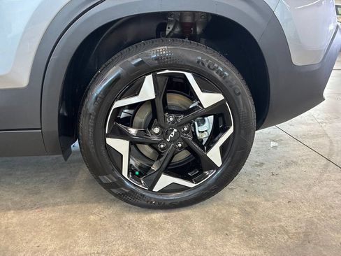 Certified 2026 Kia Seltos EX AWD/4WD image 14