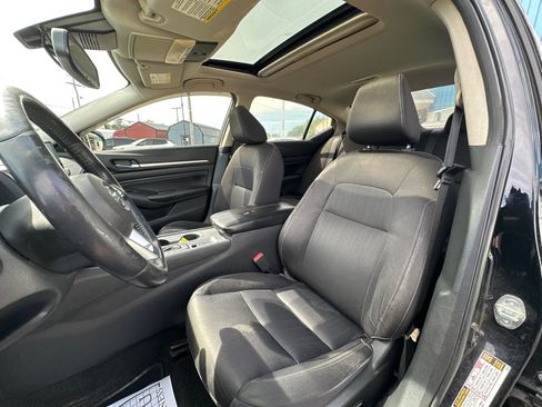 Used 2019 Nissan Altima 2.5 SV FWD image 9