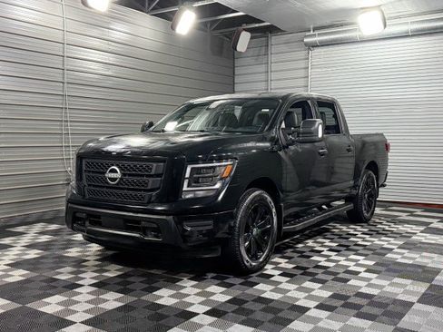 Used 2023 Nissan Titan SV w/ SV Convenience Package image 44