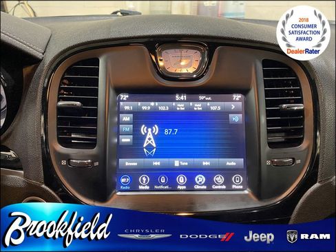 Used 2019 Chrysler 300 S image 20