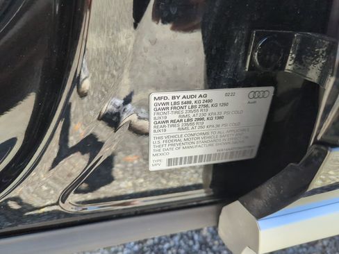 Used 2022 Audi Q5 2.0T Premium w/ Convenience Package image 39