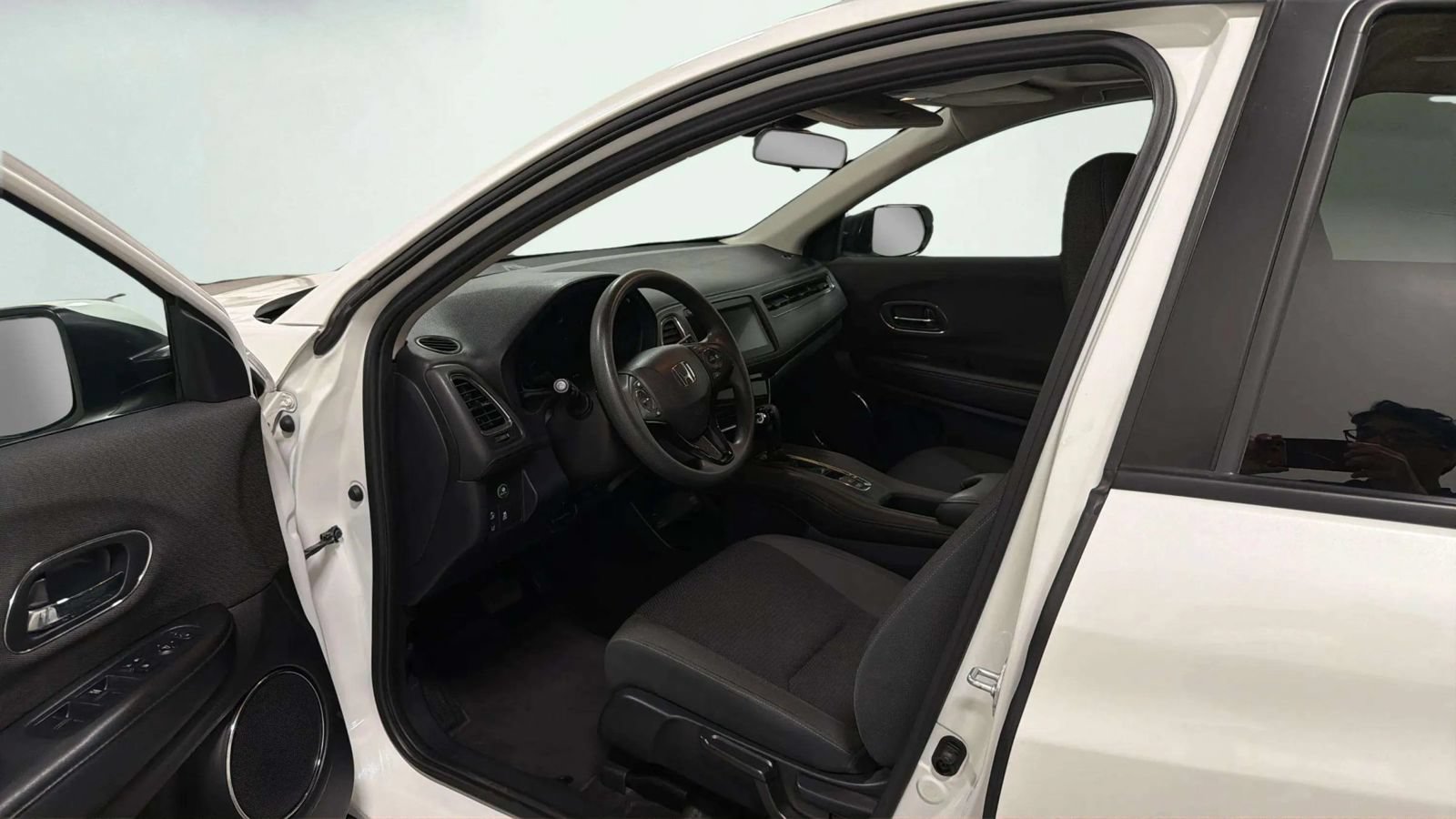 Used 2021 Honda HR-V EX image 39