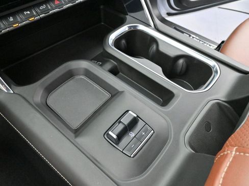 Used 2024 GMC Sierra 2500 Denali Ultimate image 26