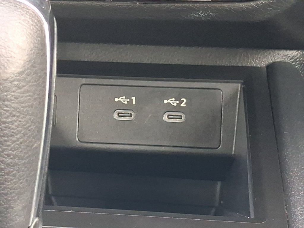 Certified 2025 Nissan Kicks SV FWD image 6