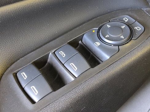 Used 2020 Chevrolet Equinox LT image 27