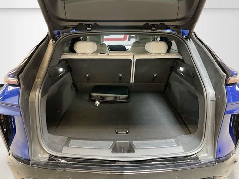 Used 2025 Cadillac Lyriq Sport image 26