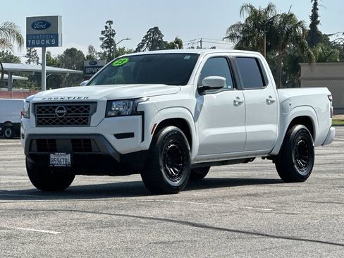 Used 2023 Nissan Frontier SV RWD image 7