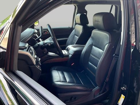 Used 2019 GMC Yukon Denali AWD/4WD image 9