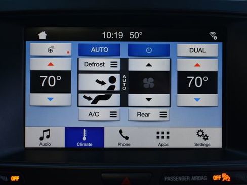 Used 2017 Ford Explorer XLT w/ Equipment Group 202A AWD/4WD image 26