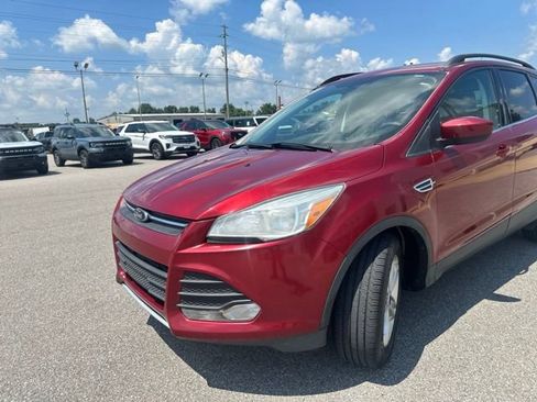 Used 2014 Ford Escape SE w/ Equipment Group 201A FWD image 29