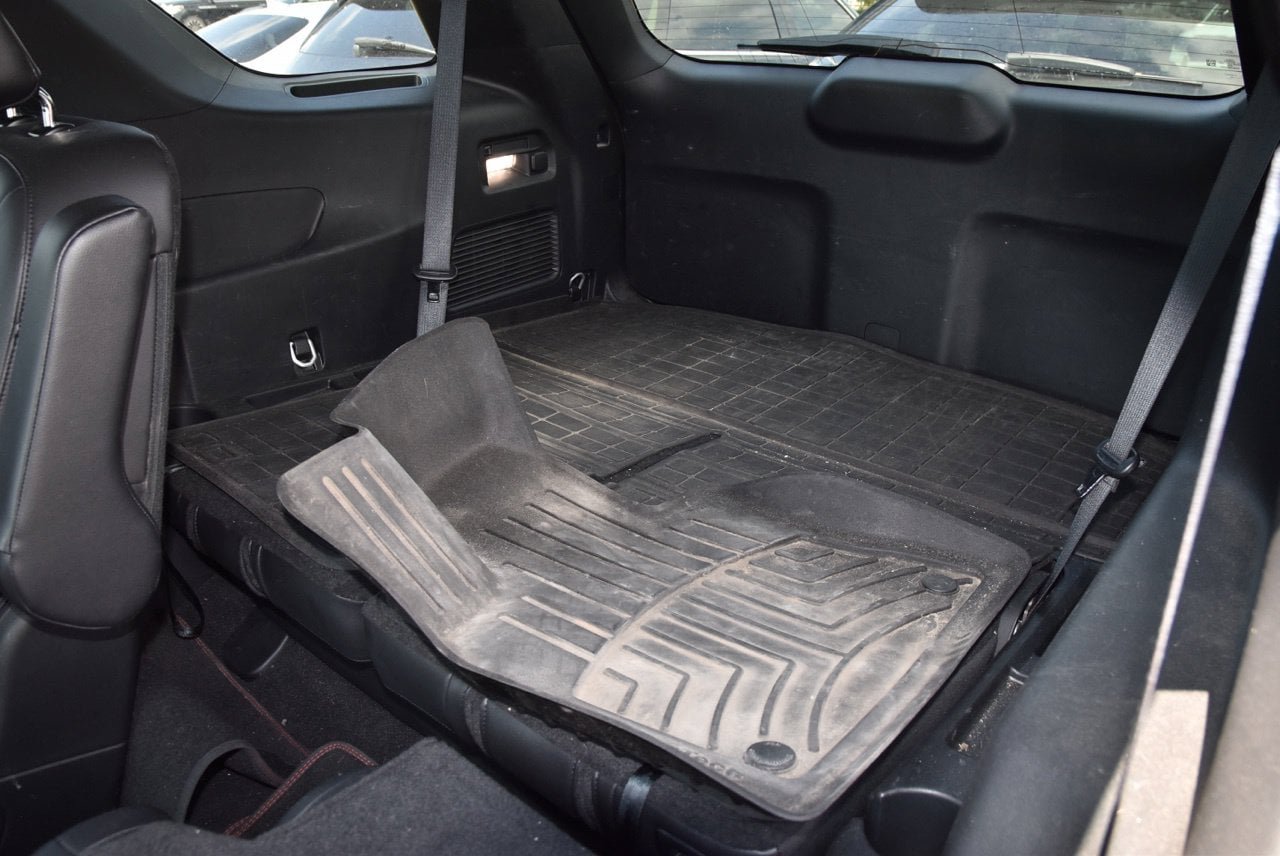 Used 2024 Ford Explorer ST-Line w/ Class IV Trailer Tow Package RWD image 12
