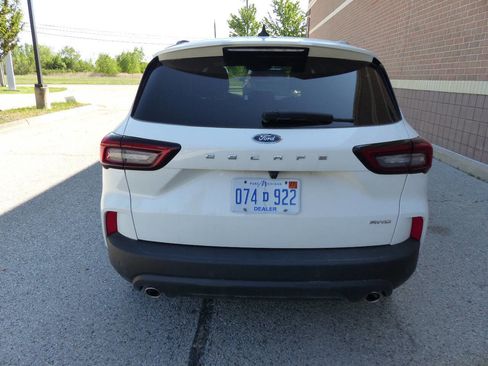 Used 2025 Ford Escape ST-Line w/ Tech Pack #1 AWD/4WD image 8