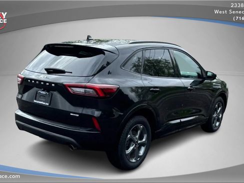 Used 2023 Ford Escape ST-Line image 5