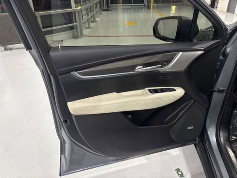 Certified 2022 Cadillac XT5 Sportv image 10