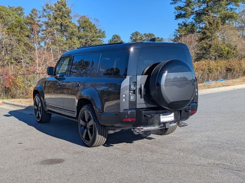 New 2026 Land Rover Defender 130 V8 image 7