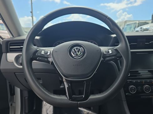 Used 2021 Volkswagen Passat 2.0T SE FWD image 25