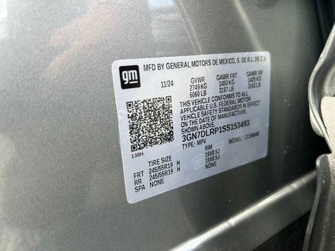 Used 2025 Chevrolet Equinox EV LT FWD image 59