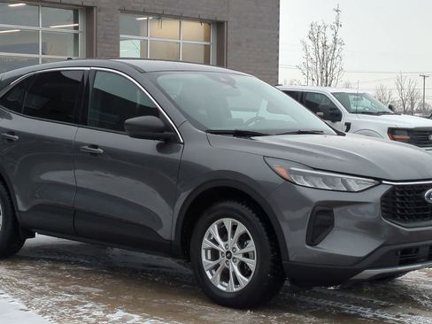 Certified 2023 Ford Escape Active image 9