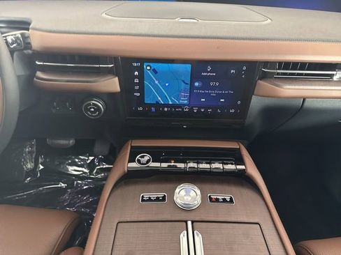 New 2025 Lincoln Navigator L Reserve image 11