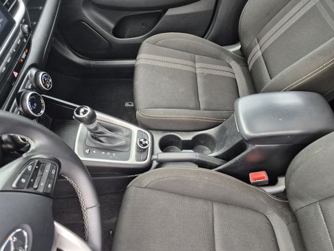 Used 2023 Hyundai Venue SEL w/ Cargo Package FWD image 22