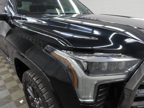 Used 2022 Toyota Tundra Platinum image 31