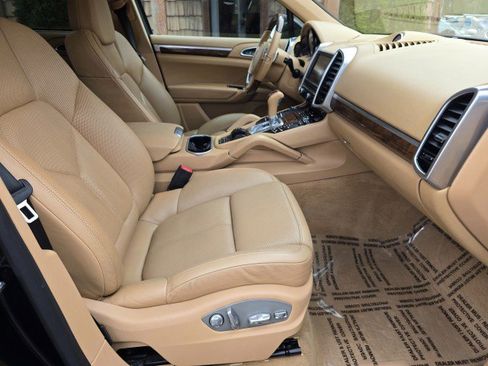 Used 2013 Porsche Cayenne image 13